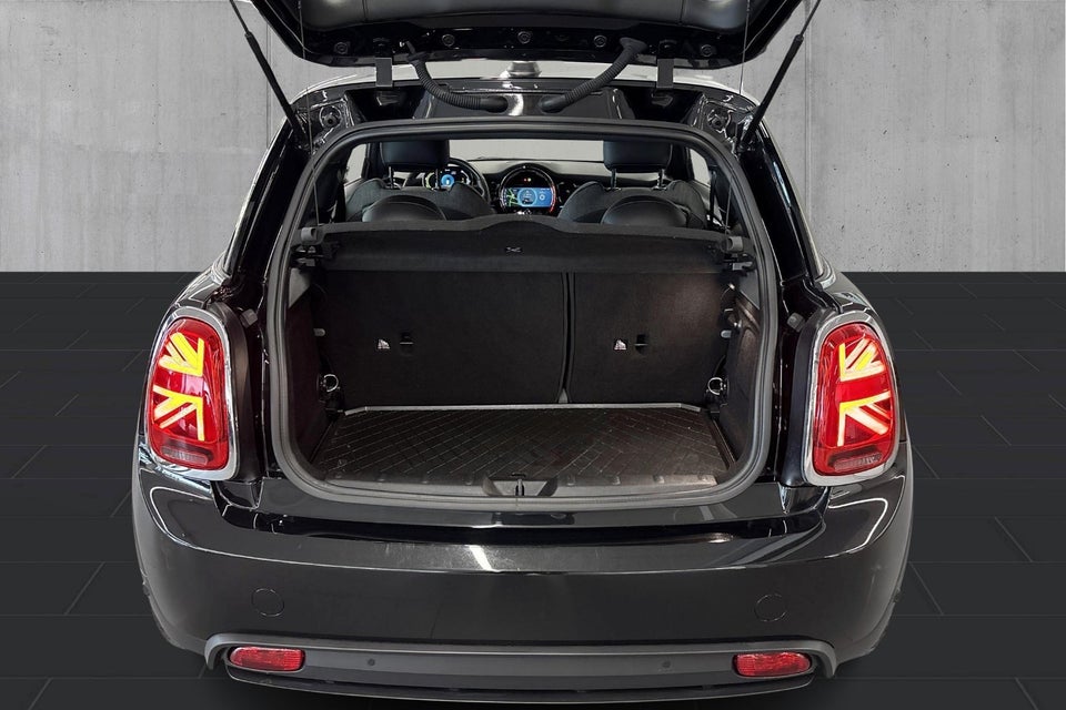 MINI Cooper SE Classic Trim 3d