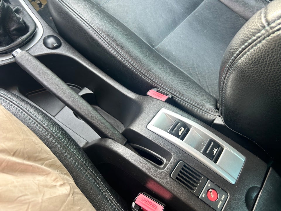 Peugeot 307 2,0 16V CC 2d