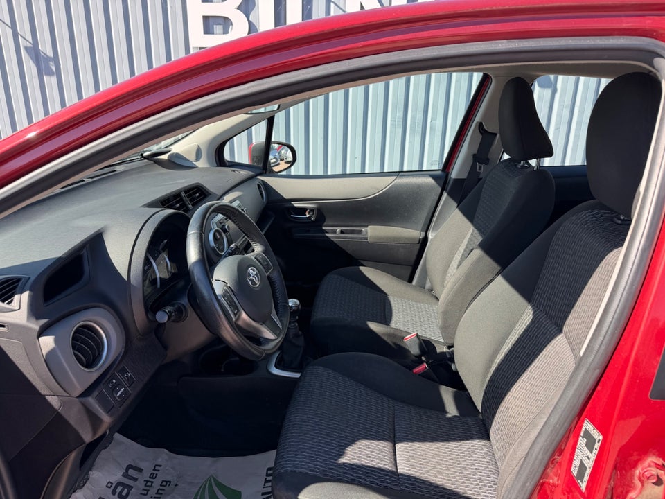 Toyota Yaris 1,3 VVT-i T2 Touch 5d