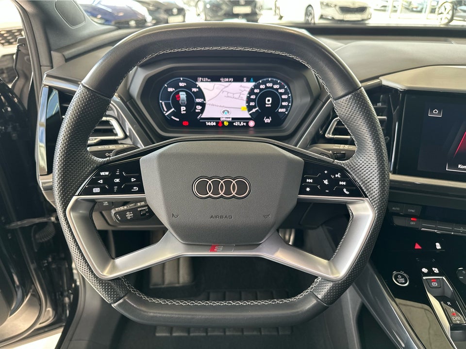 Audi Q4 e-tron 40 S-line 5d