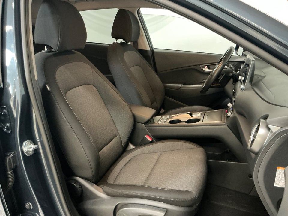 Hyundai Kona 39 EV Essential 5d
