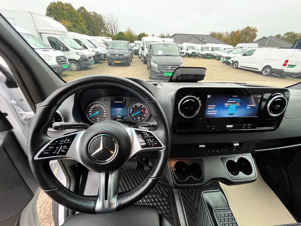 Mercedes eSprinter 420 113 A3 Kassevogn SELECT
