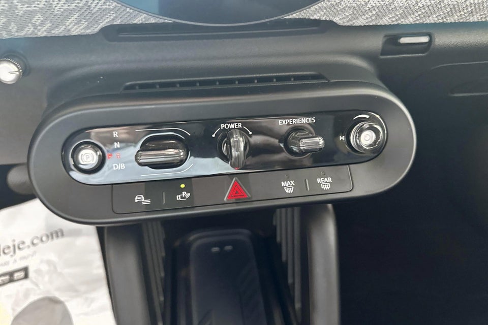 MINI Cooper SE Favoured Trim XL 3d