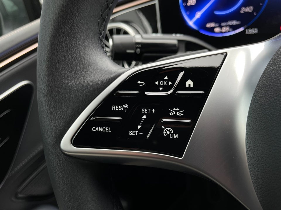 Mercedes EQE350 AMG Line 4d