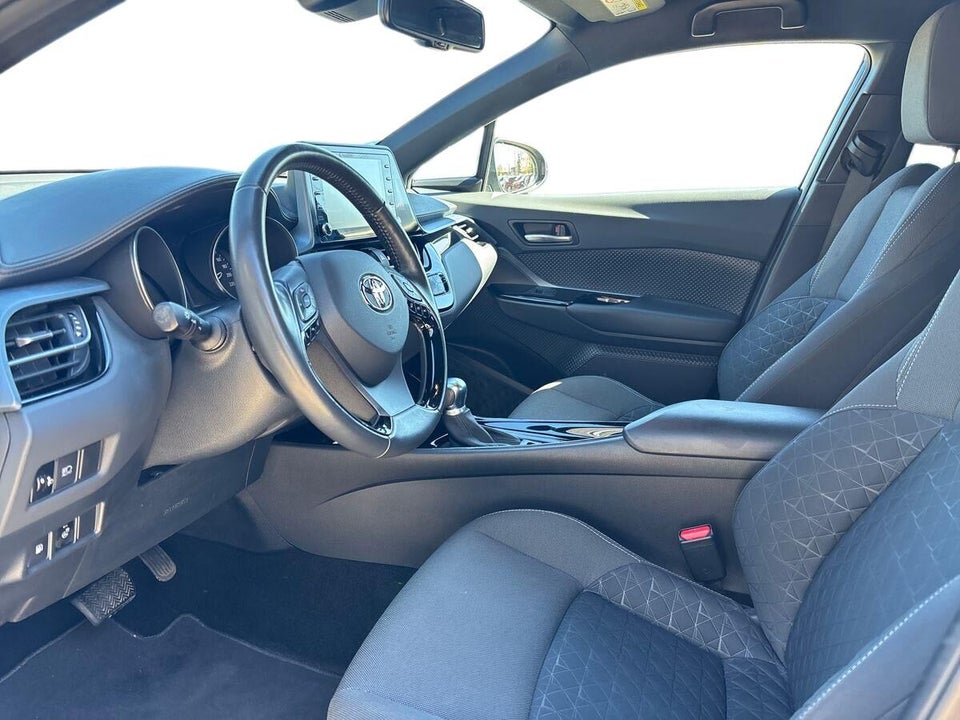 Toyota C-HR 2,0 Hybrid C-LUB Smart CVT 5d