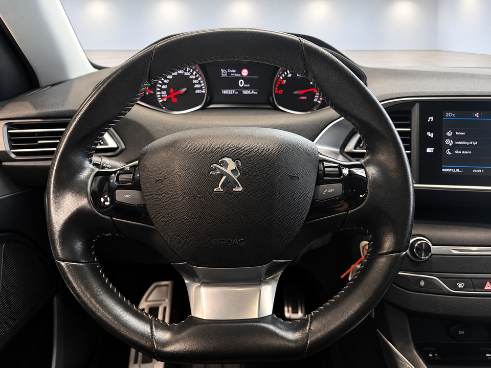 Peugeot 308 1,5 BlueHDi 130 Allure+ Sky SW 5d