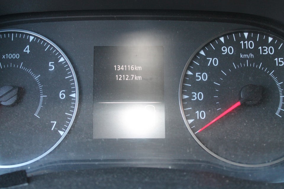 Renault Master IV T33 2,3 dCi 135 L2H2 Kassevogn