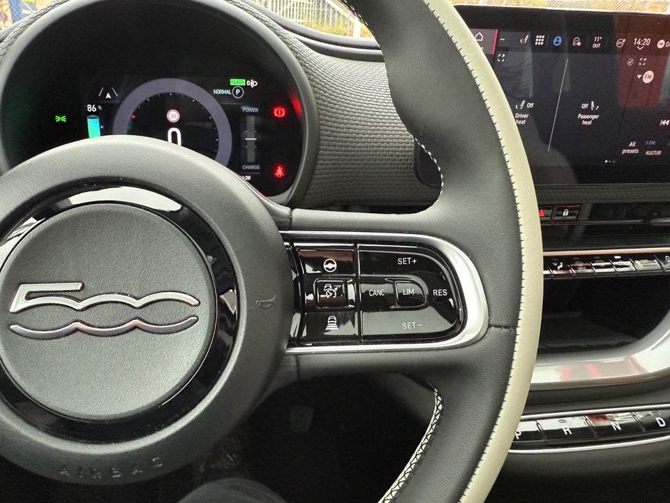 Fiat 500e 42 la Prima by Bocelli 3d