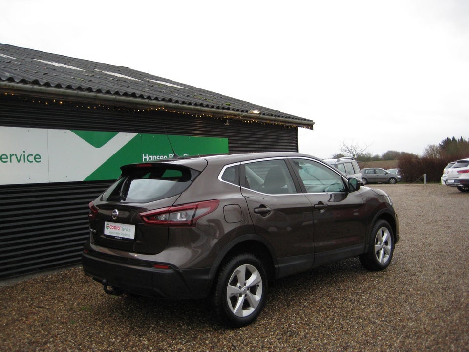 Nissan Qashqai 1,3 Dig-T 140 Acenta 5d