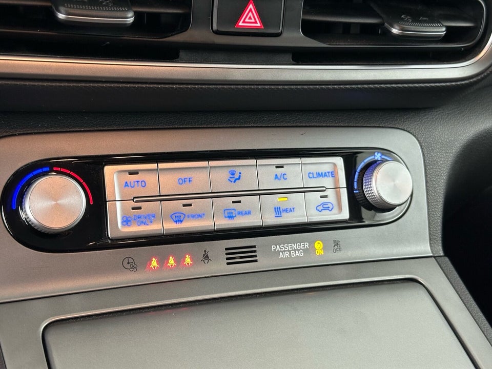 Hyundai Kona 64 EV Essential 5d
