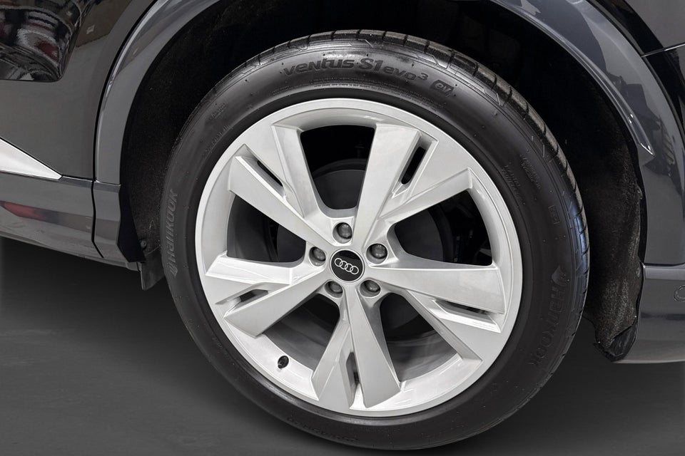 Audi Q4 e-tron 45 Progress 5d