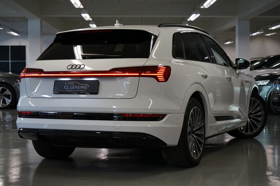 Audi e-tron 55 S-line quattro 5d