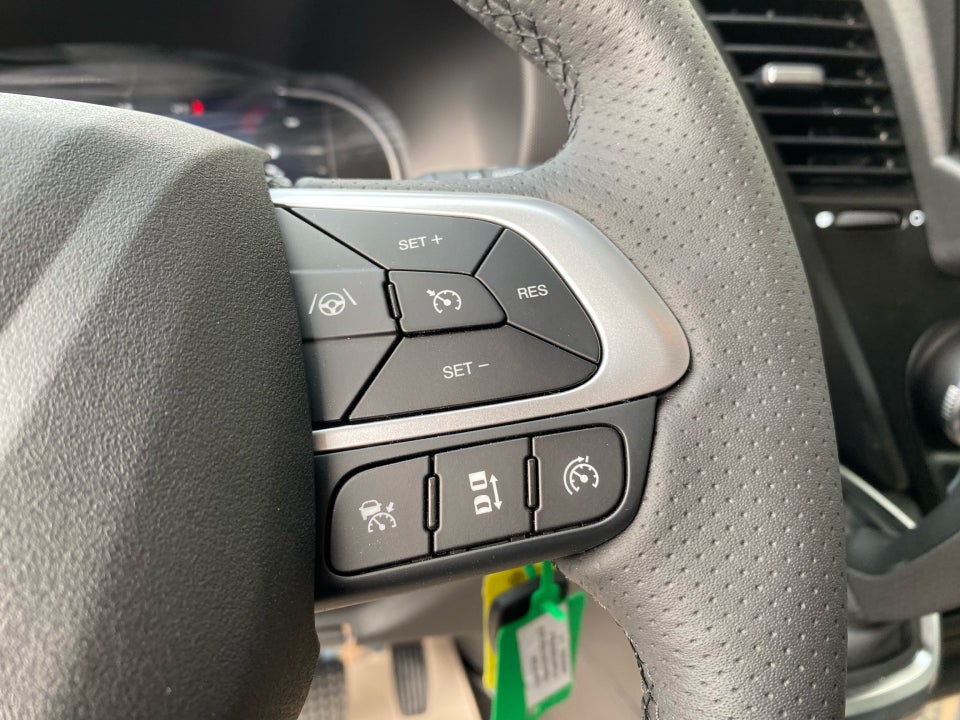 Iveco Daily 3,0 35S18 4100mm Box m/lift AG8