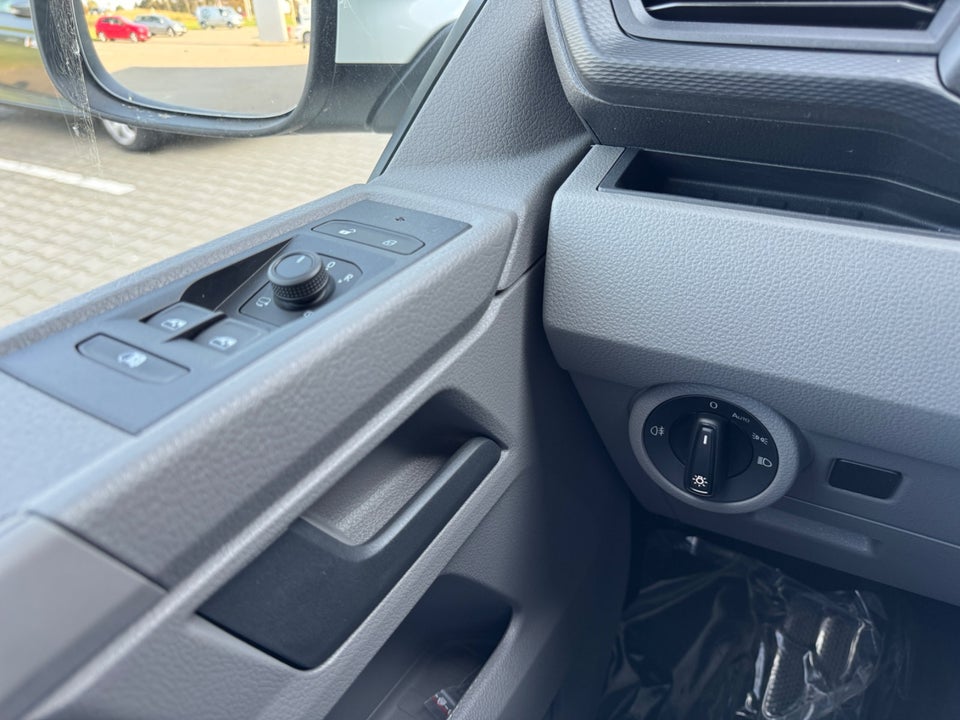 VW Transporter 2,0 TDi 150 Kassevogn DSG lang