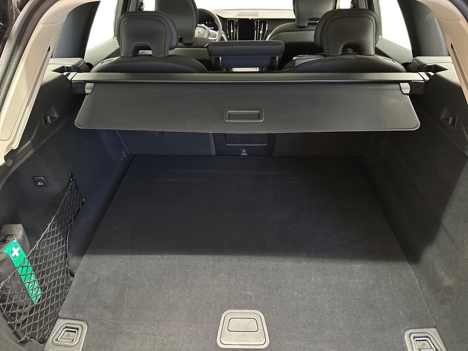 Volvo XC60 2,0 T6 ReCharge Core aut. AWD 5d