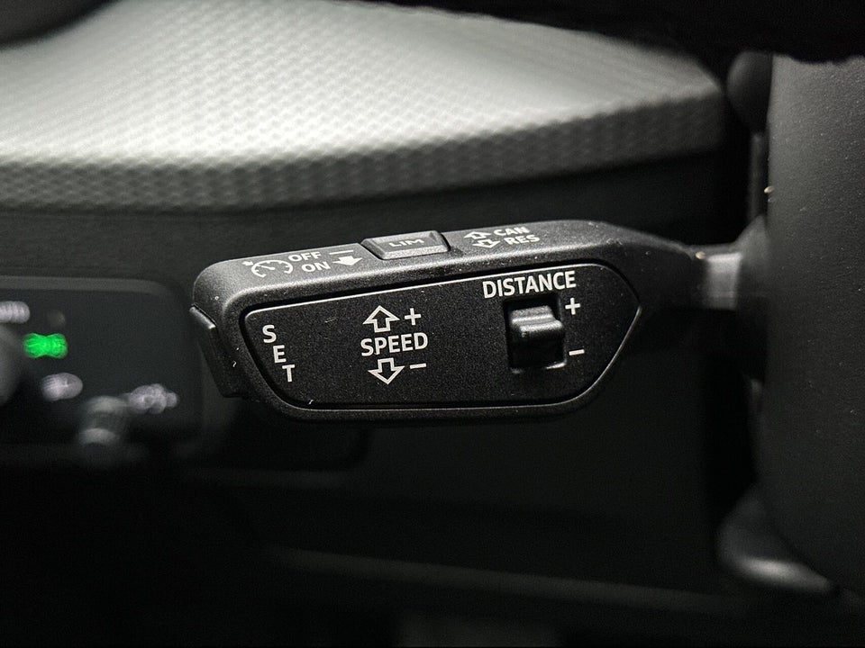 Audi Q2 35 TFSi Prestige S-tr. 5d