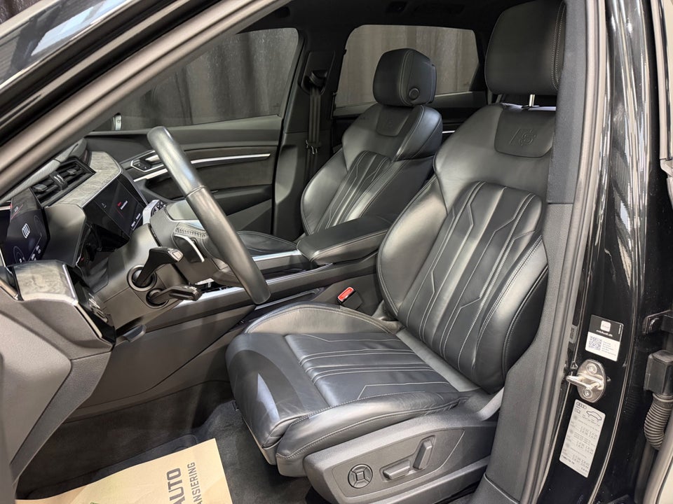 Audi e-tron 55 S-line quattro 5d