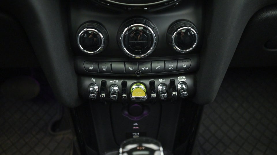 MINI Cooper SE Camden Edition 33 3d