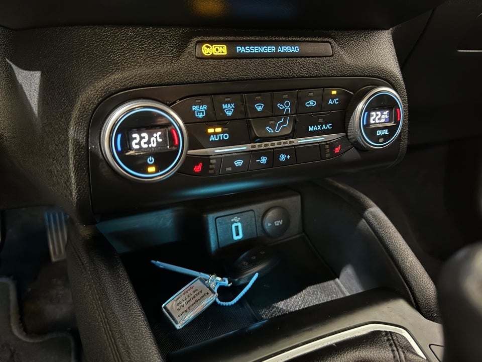 Ford Focus 1,5 EcoBlue Titanium Business stc. Van 5d