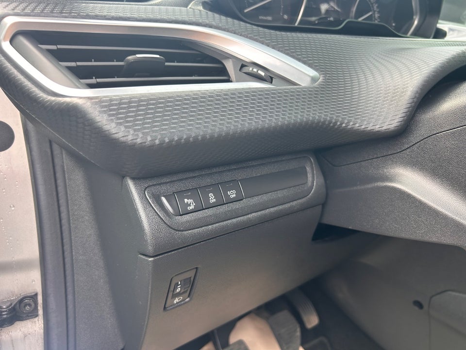 Peugeot 208 1,6 BlueHDi 100 Active 5d