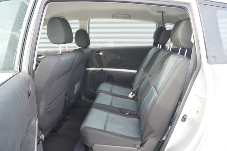 Toyota Corolla Verso 1,8 Terra MMT 7prs 5d