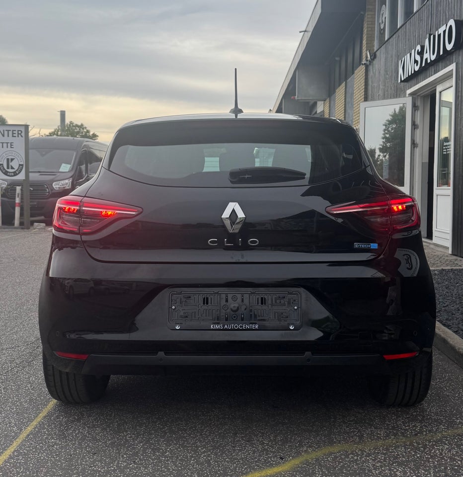 Renault Clio V 1,6 E-Tech Intens 5d