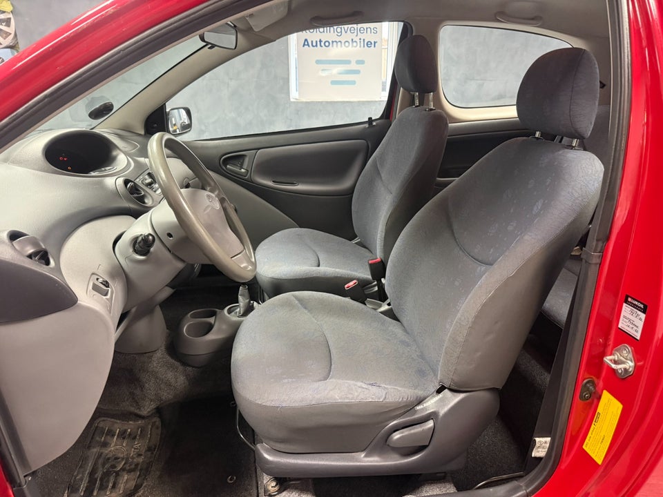 Toyota Yaris 1,0 Luna 3d