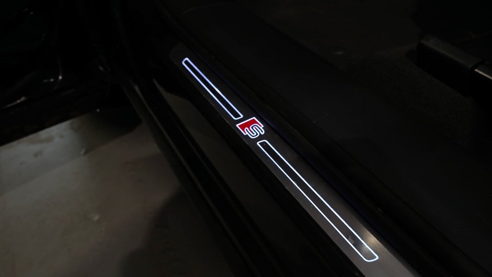 Audi e-tron 55 S-line quattro 5d