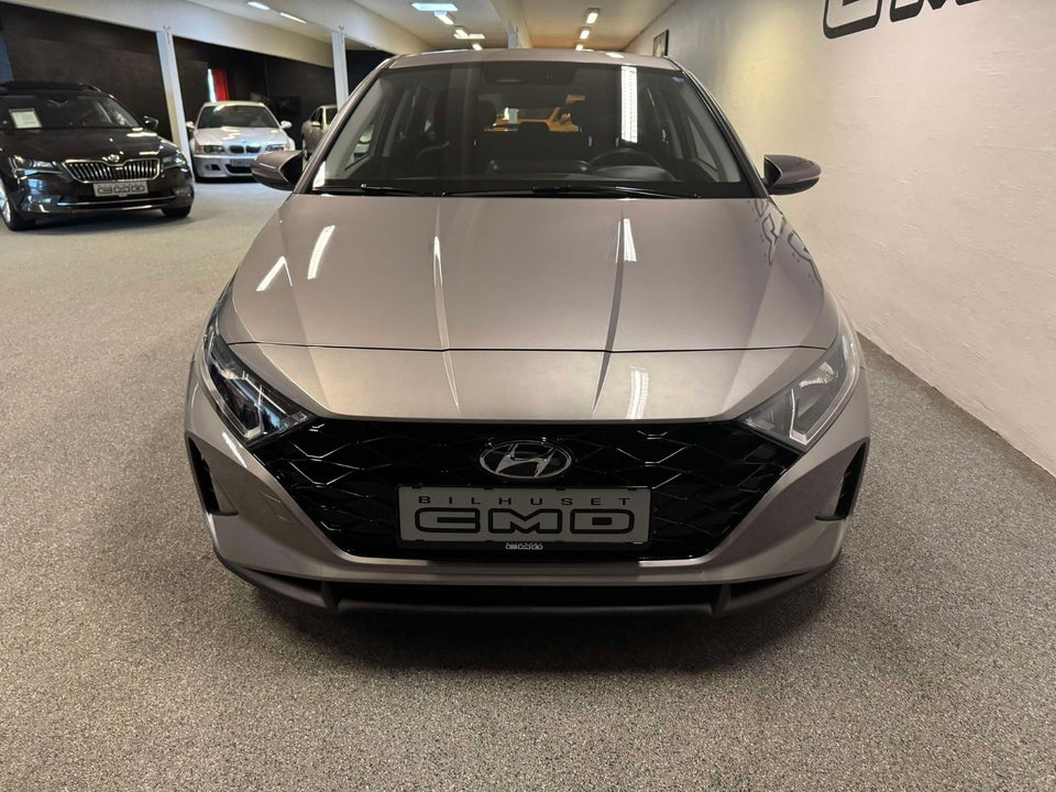 Hyundai i20 1,0 T-GDi Essential DCT 5d