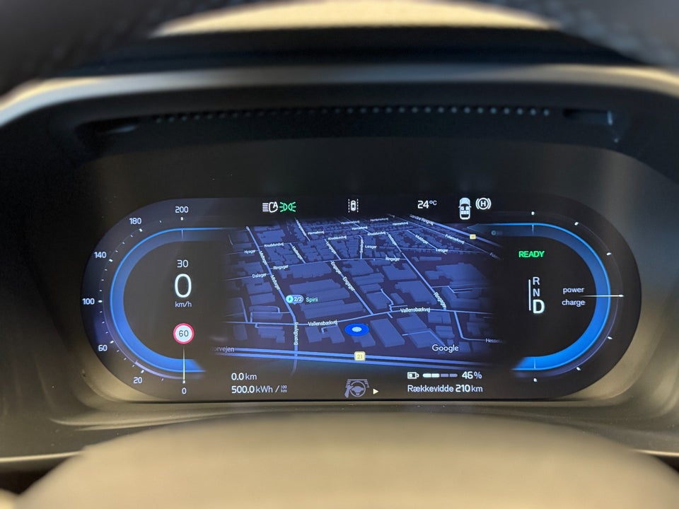 Volvo XC40 ReCharge Extended Range Plus 5d