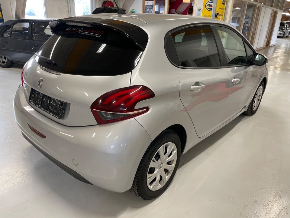 Peugeot 208 1,6 BlueHDi 100 Active 5d