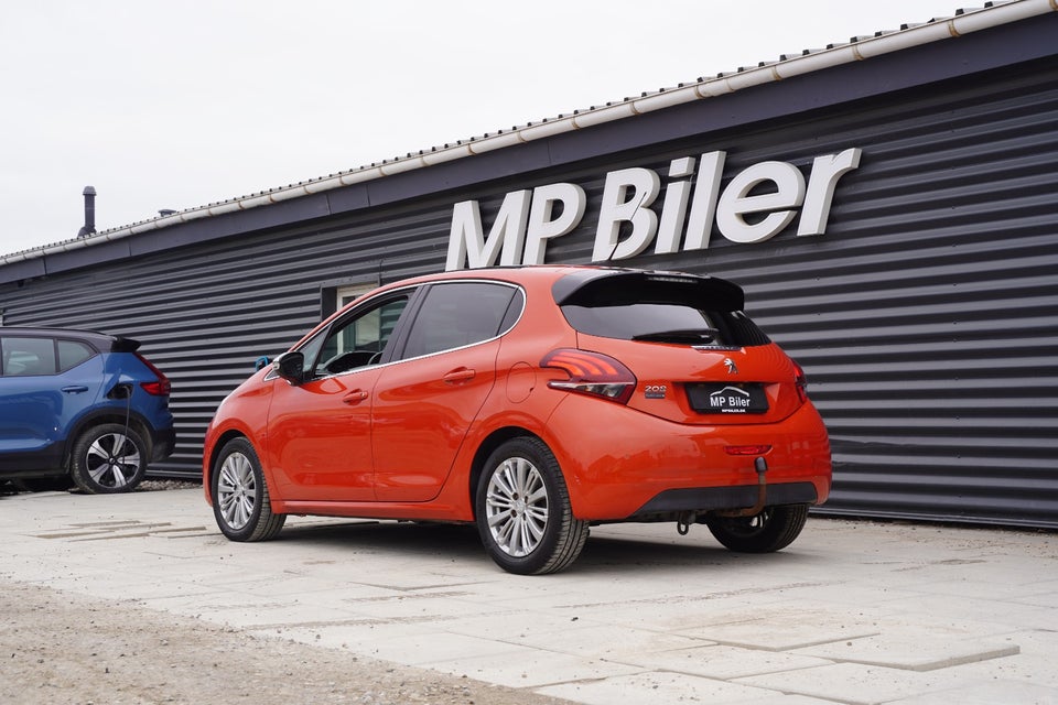 Peugeot 208 1,6 BlueHDi 100 Allure Sky 5d