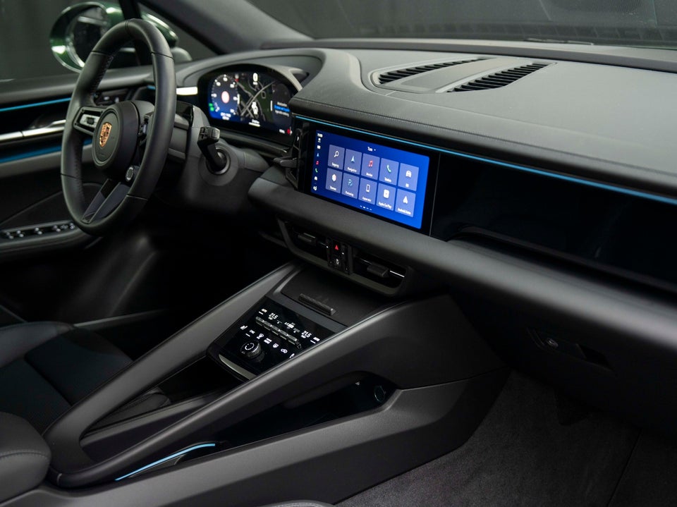 Porsche Macan 4 5d