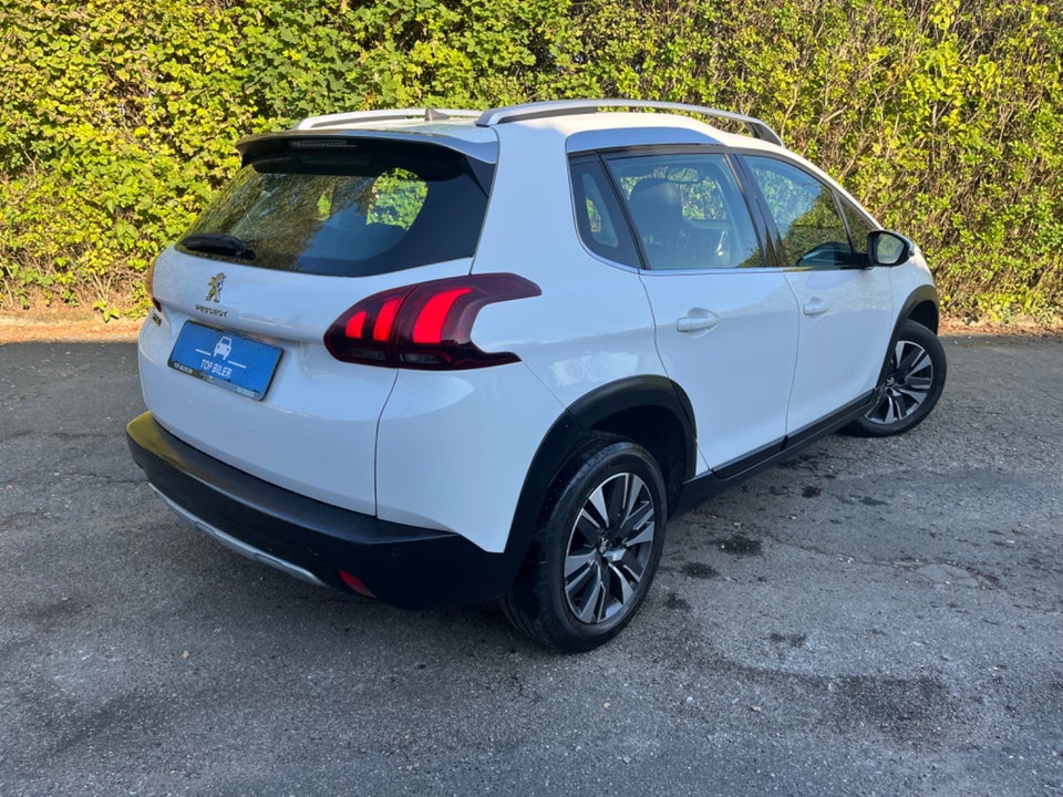 Peugeot 2008 1,2 e-THP 110 Allure EAT6 5d