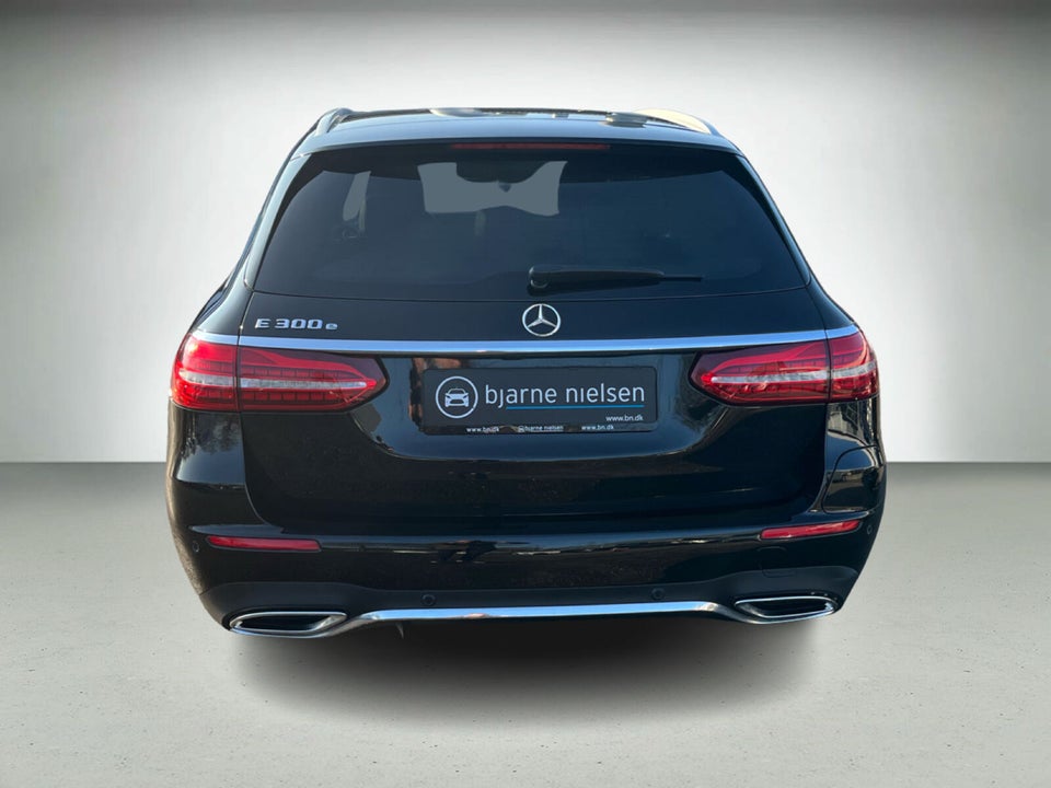 Mercedes E300 e 2,0 AMG Line stc. aut. 5d