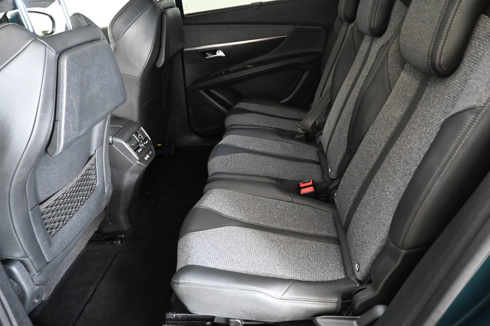 Peugeot 5008 1,2 PureTech 130 Allure 7prs 5d