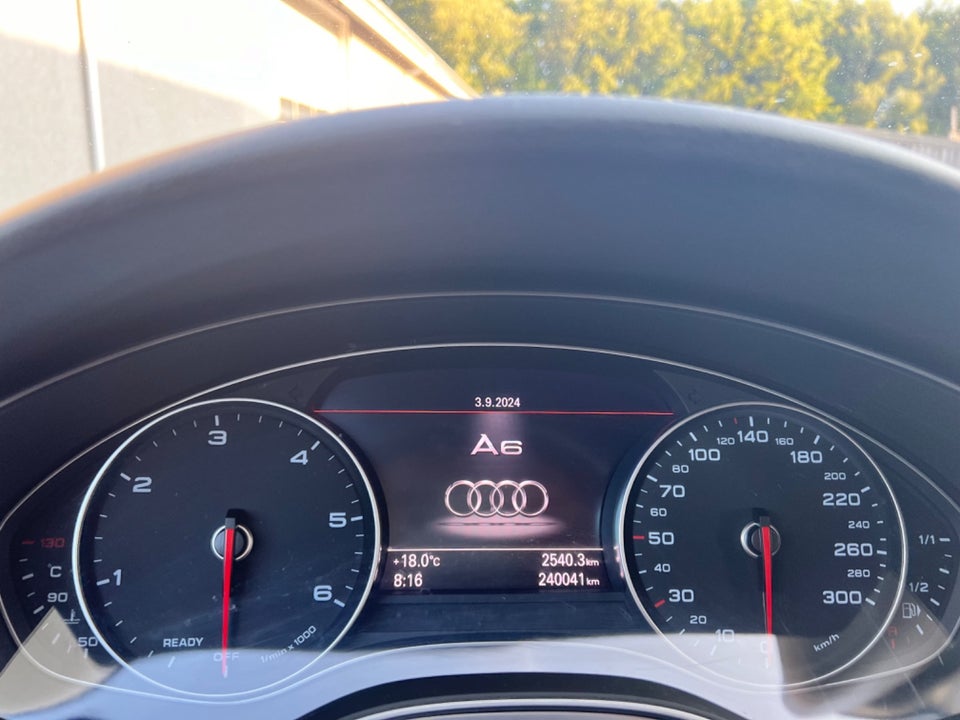 Audi A6 3,0 TDi 218 S-line Avant quattro S-tr. 5d