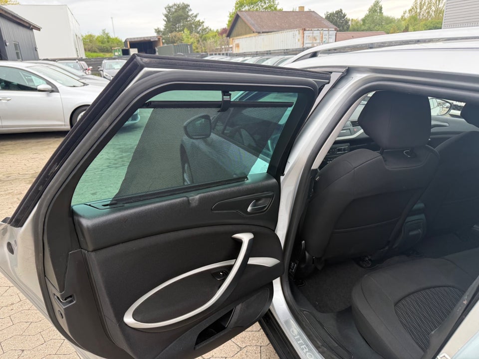 Citroën C5 2,0 HDi 140 Comfort Tourer 5d