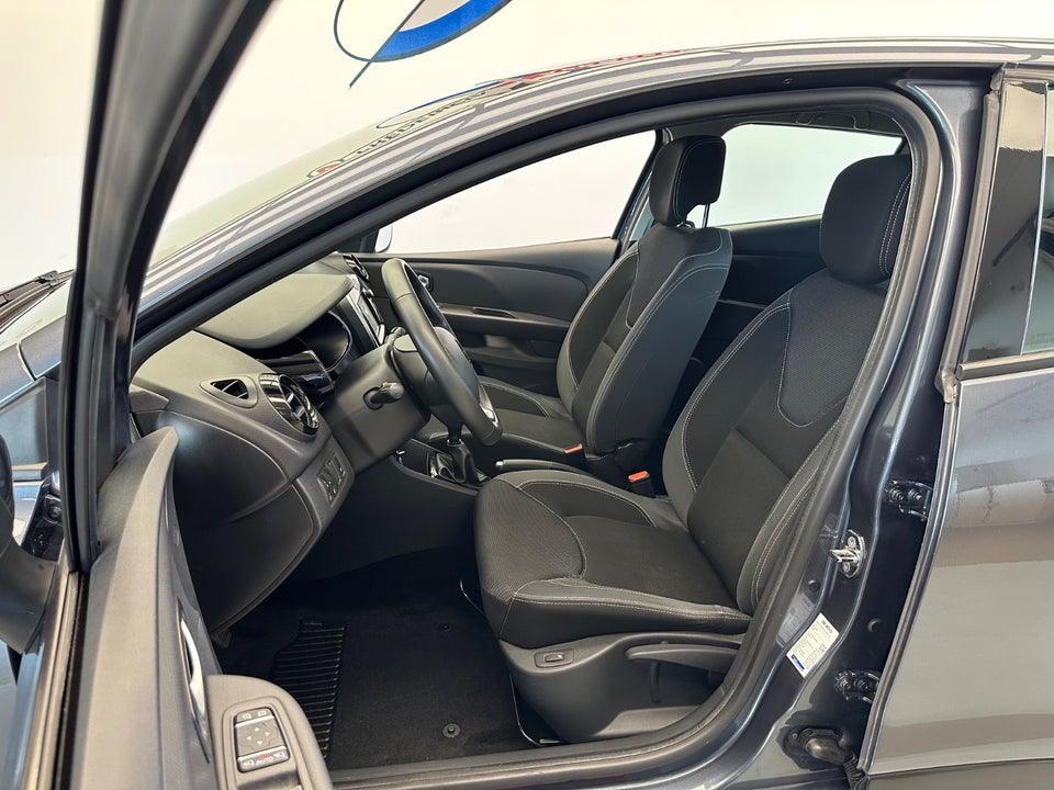 Renault Clio IV 0,9 TCe 90 Expression 5d