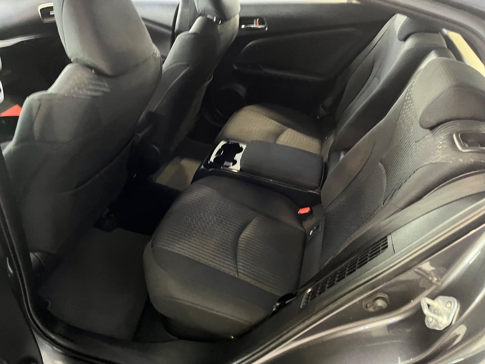 Toyota Prius 1,8 Plug-in Hybrid H3 MDS 5d