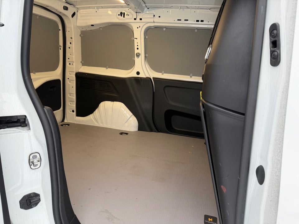 Peugeot Partner 1,5 BlueHDi 130 L1V1 Plus EAT8 Van