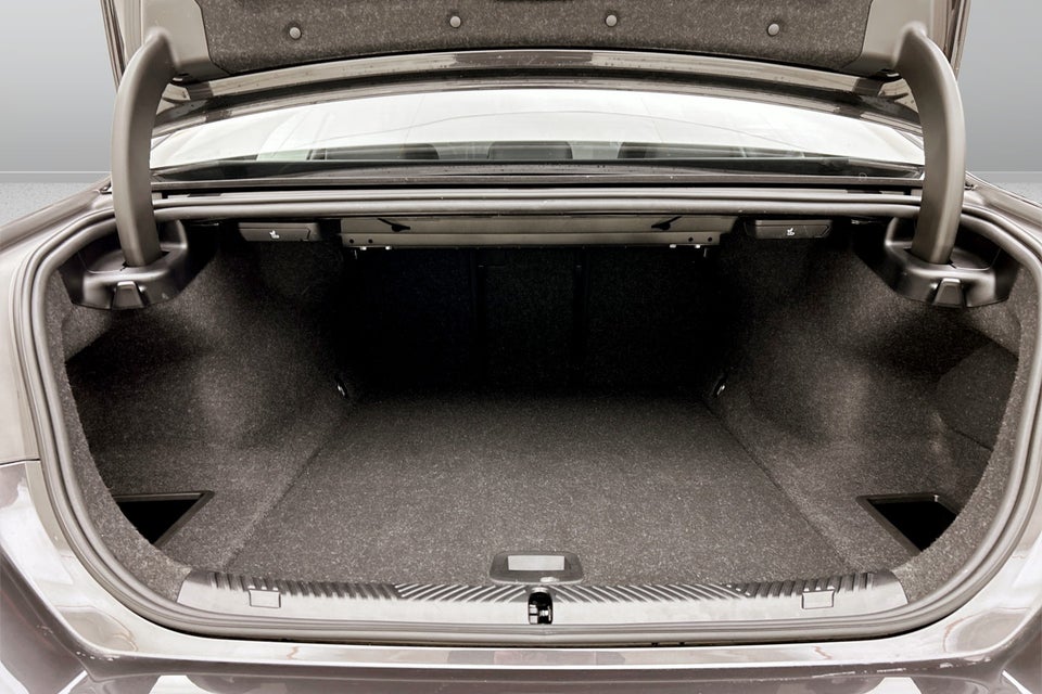 BMW i5 eDrive40 M-Sport 4d