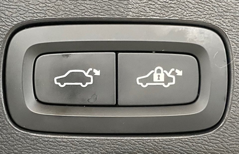 Volvo XC60 2,0 T5 250 Inscription aut. 5d