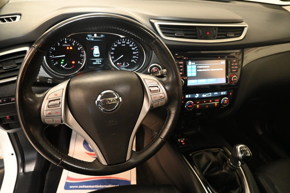 Nissan X-Trail 1,6 Dig-T 163 Tekna 5d