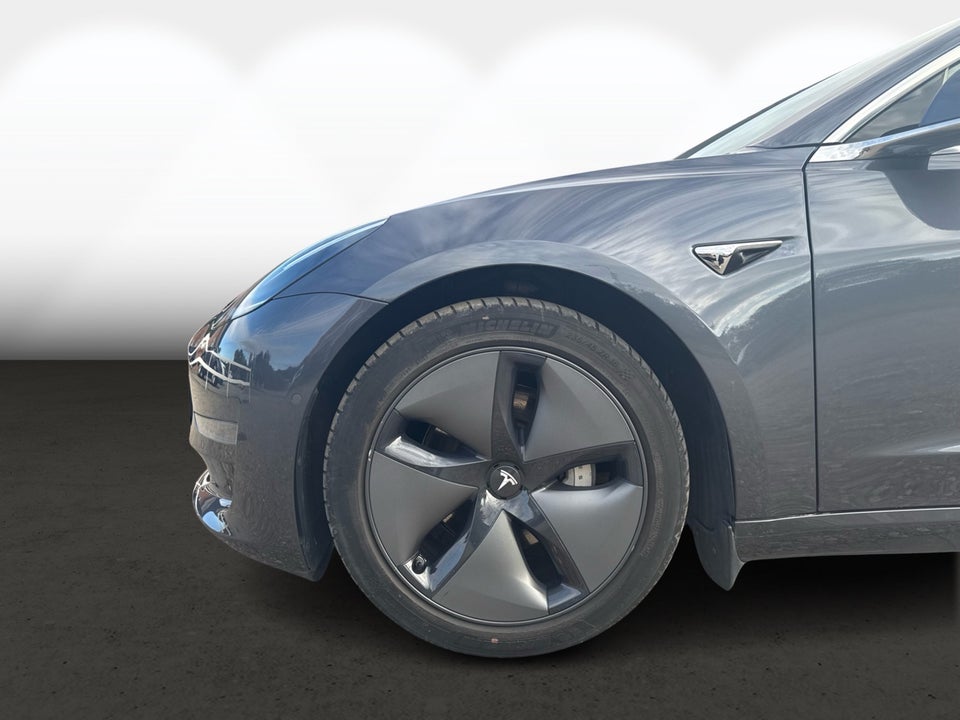 Tesla Model 3 Long Range AWD 4d