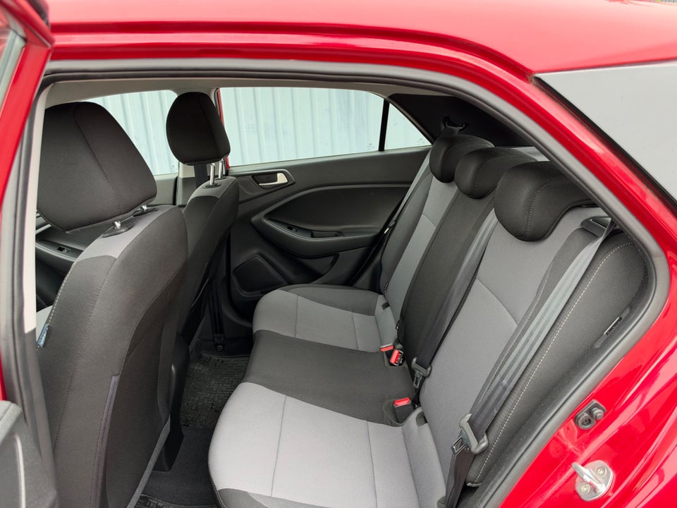 Hyundai i20 1,0 T-GDi Trend DCT 5d