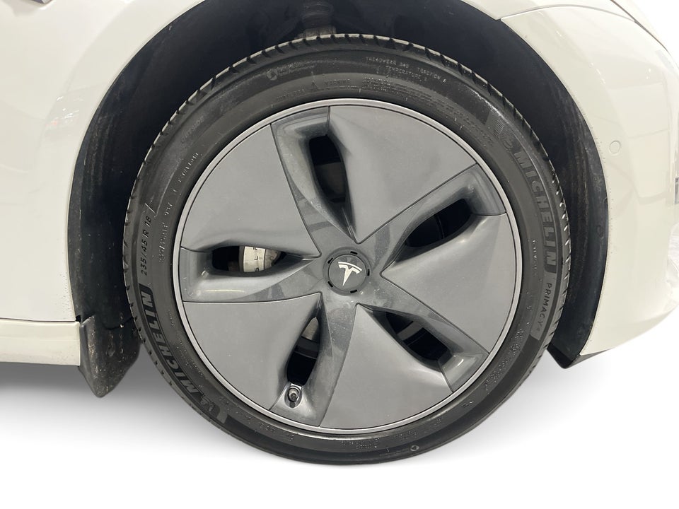 Tesla Model 3 Long Range AWD 4d