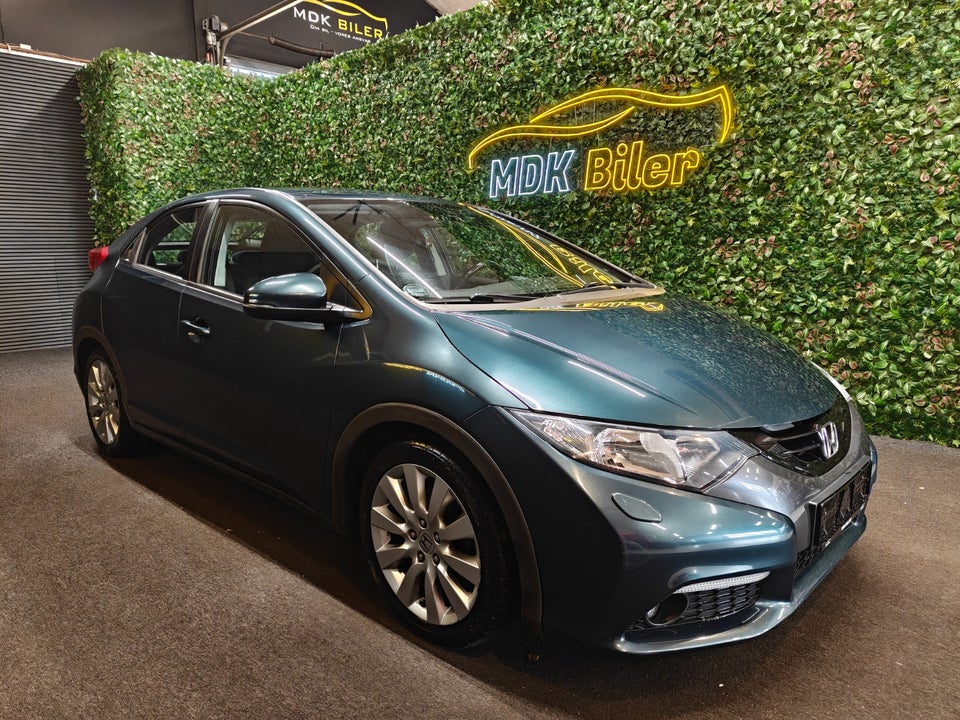 Honda Civic 2,2 i-DTEC Executive 5d
