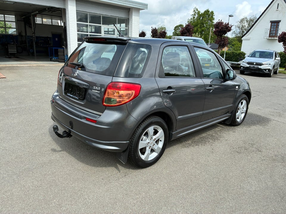 Suzuki SX4 1,6 CombiBack Exclusive 5d