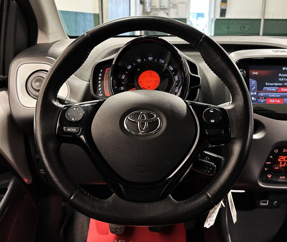 Toyota Aygo 1,0 VVT-i x-press 5d